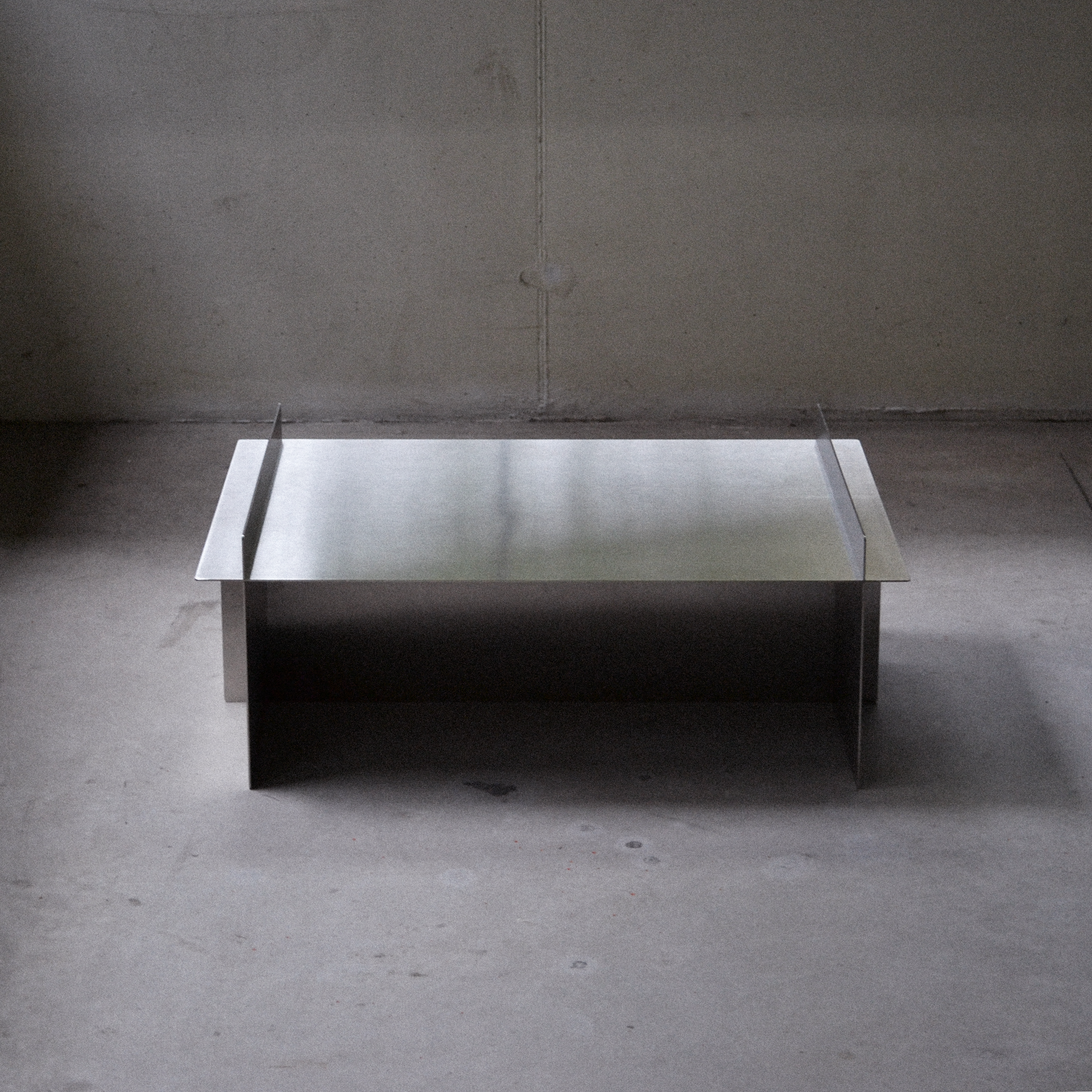 THE COFFEE TABLE